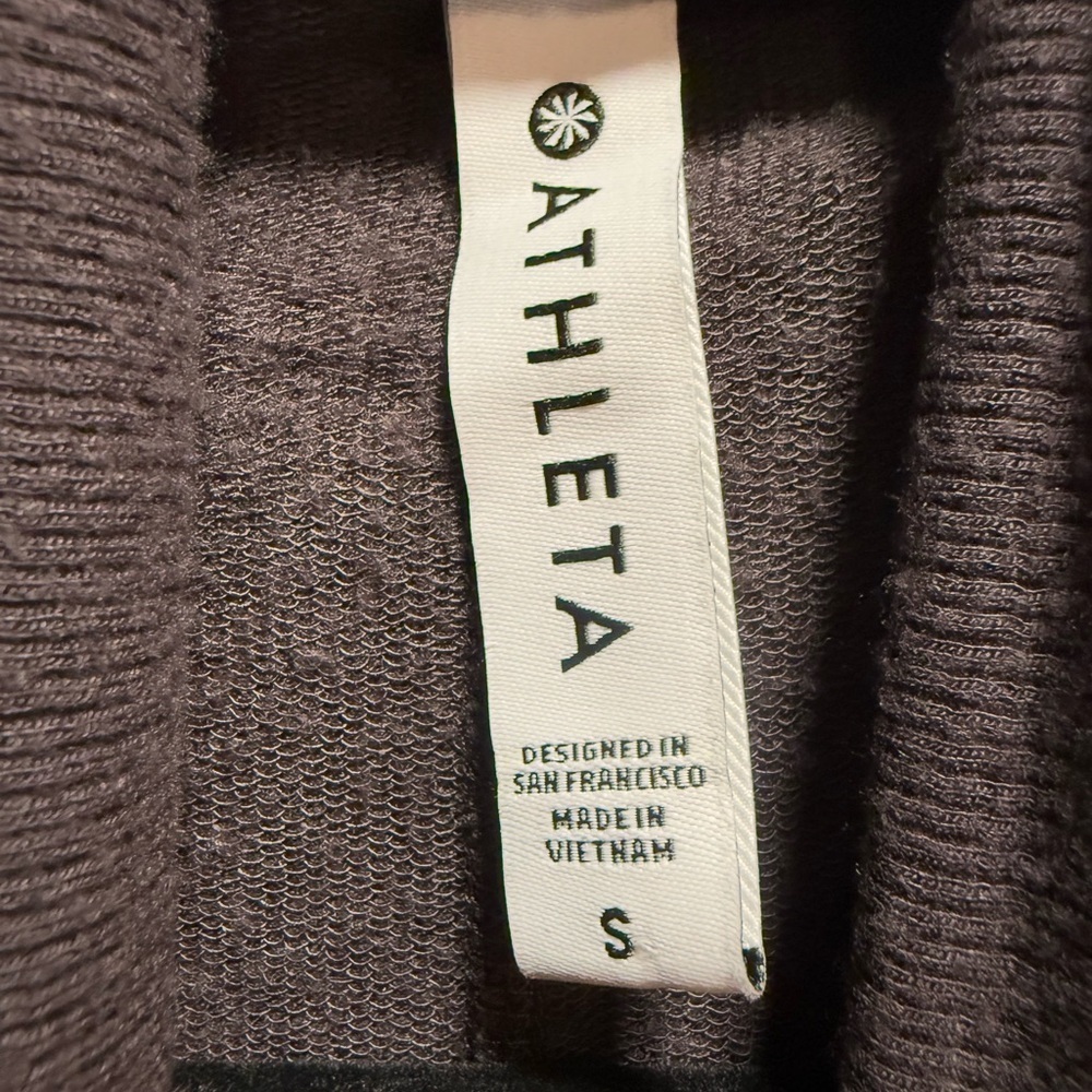 Athleta Women’s Grey Purple Cardigan size S - Picture 2 of 7